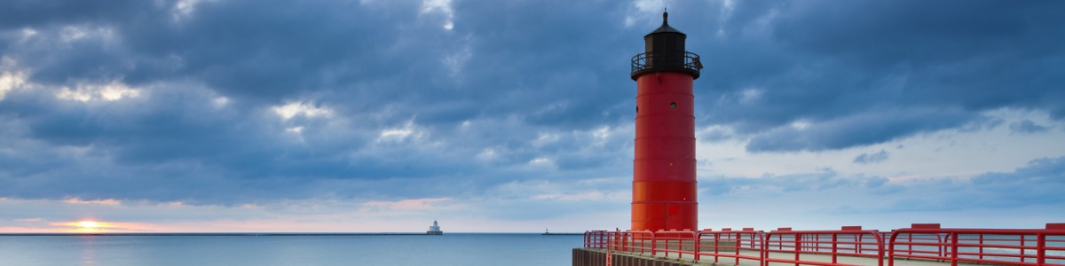 red lighthouse wisconsin lake